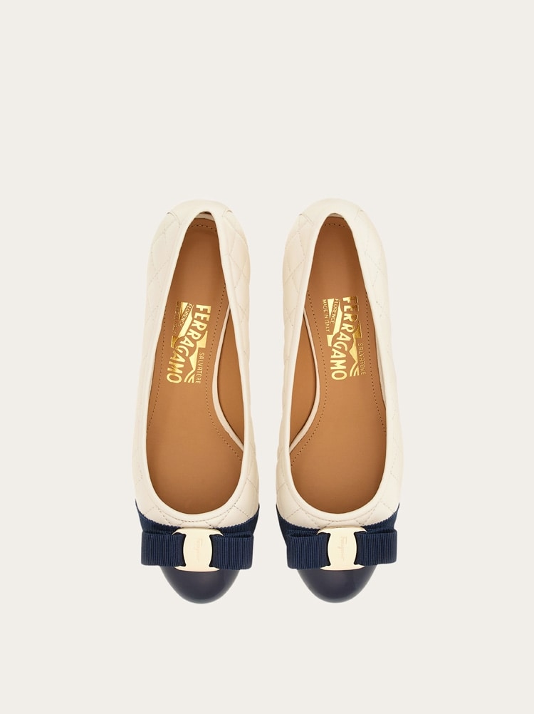 【美品】フェラガモ パンプス ヴァラ VARA 5 1/2 B ヴァラ - ウィメンズ | Ferragamo