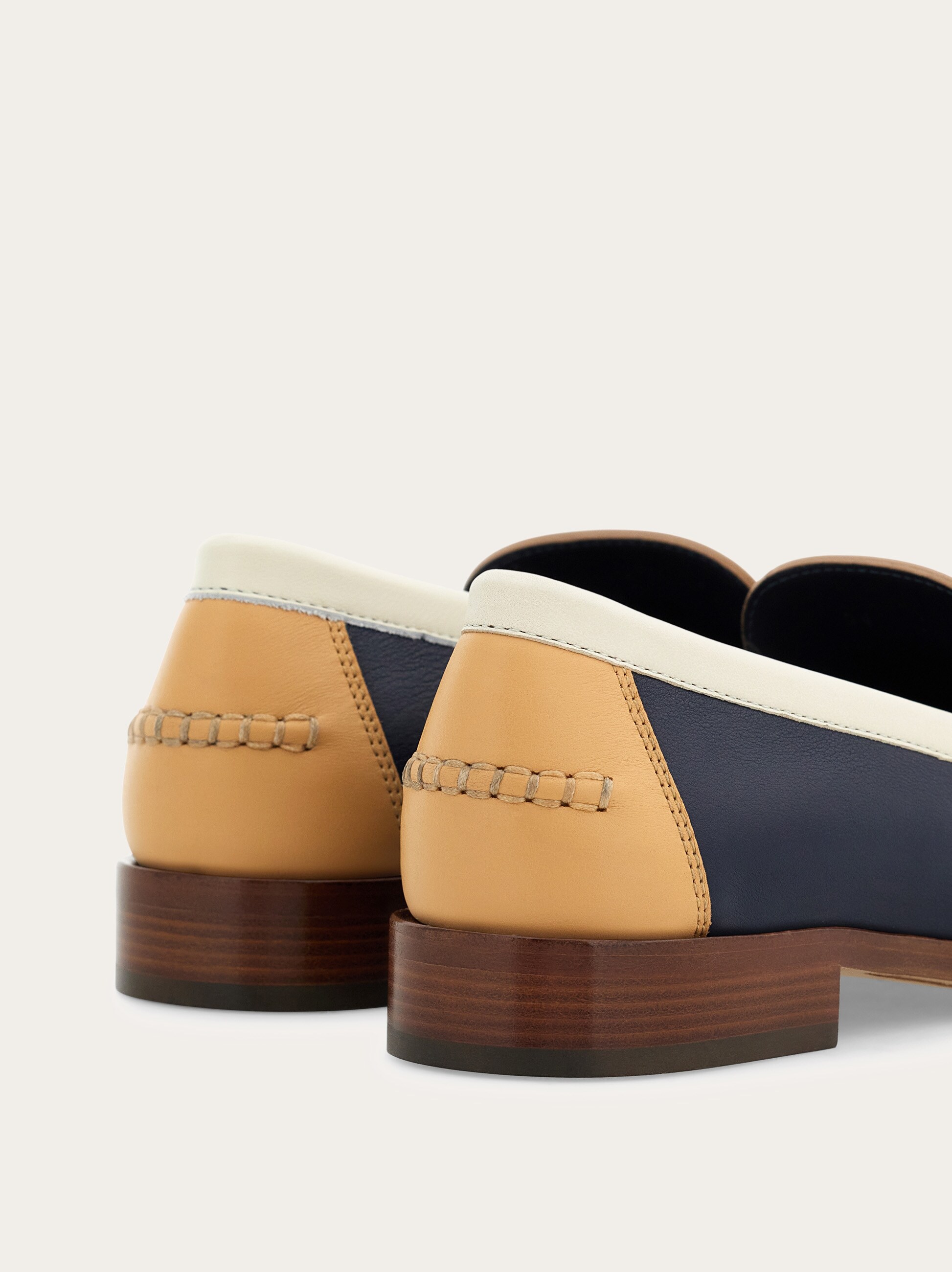 Moccasin with Gancini ornament - Shoes - Women - Salvatore 