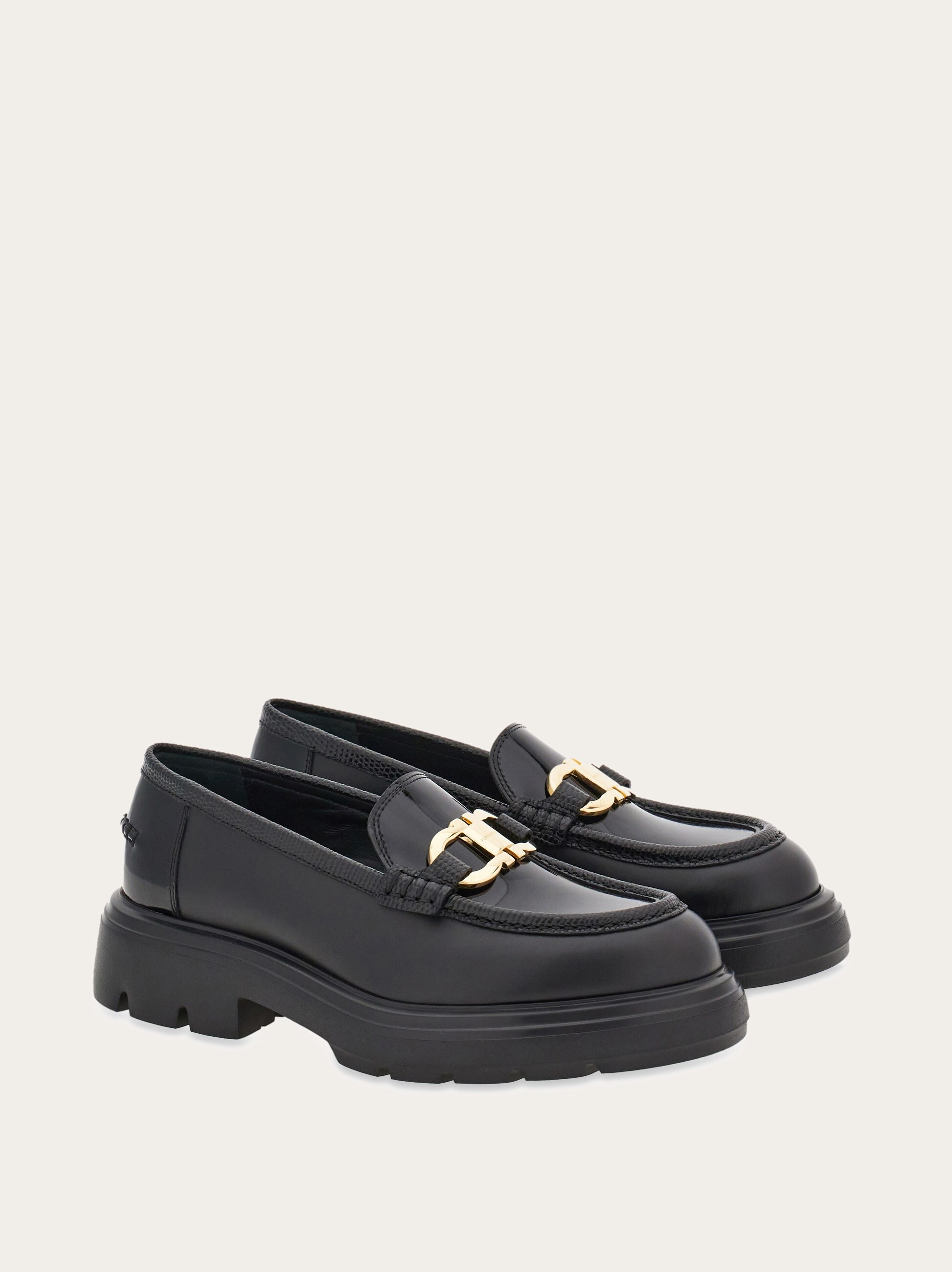 限定完売！イタリア製フェラガモモカシンローファー8.5ブラックFERRAGAMO 限定完売！イタリア製フェラガモモカシンローファー8.5ブラック