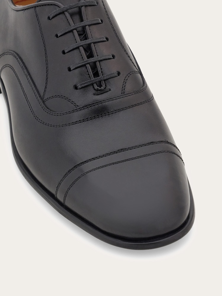 Oxford with toe cap Gallery image 6