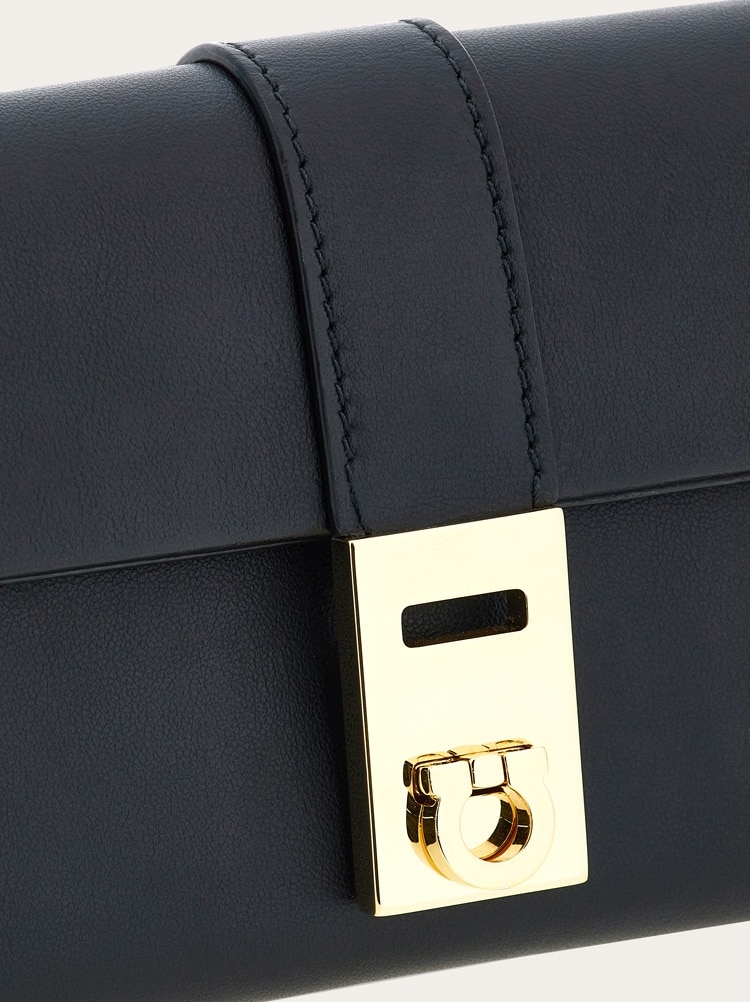 Hug Brieftasche mit Schulterriemen Gallery image 5