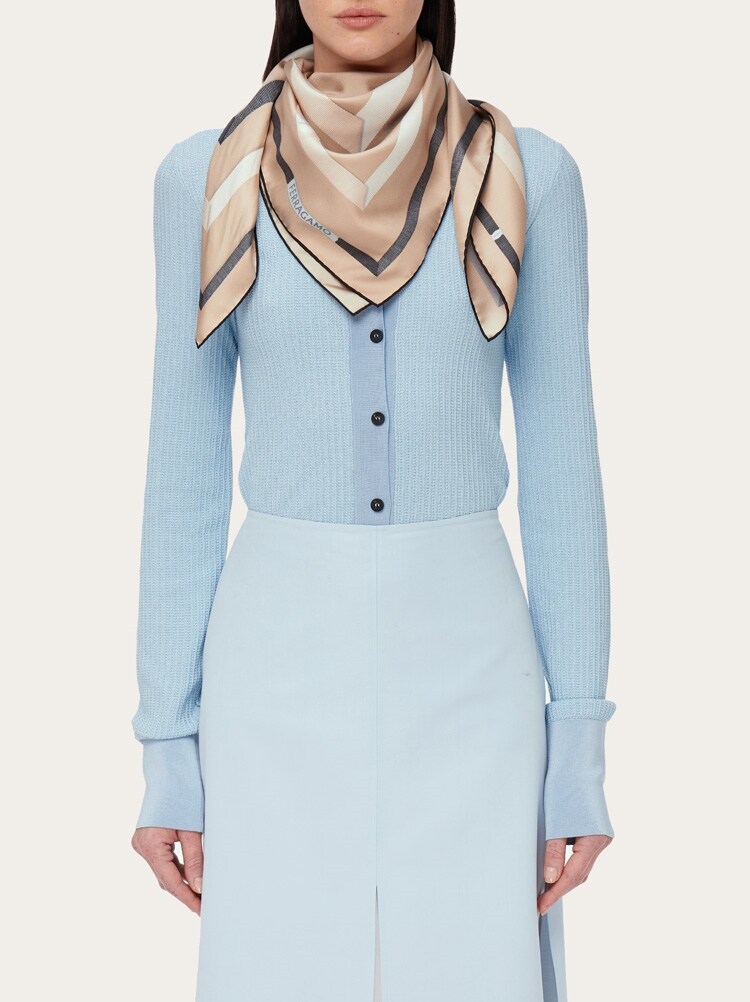 Vara print silk foulard Gallery image 3