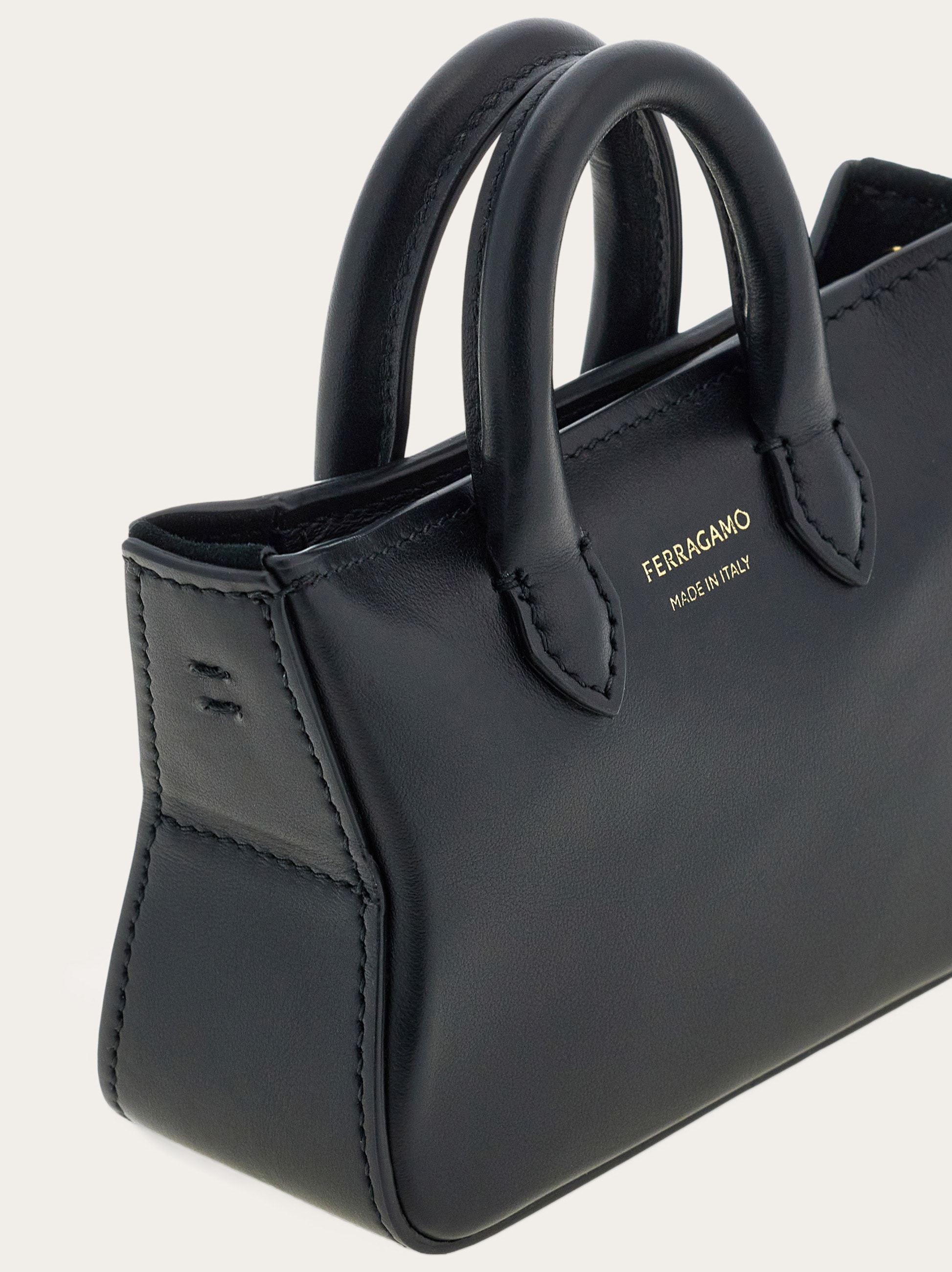 Tote mini charm - Women | Ferragamo