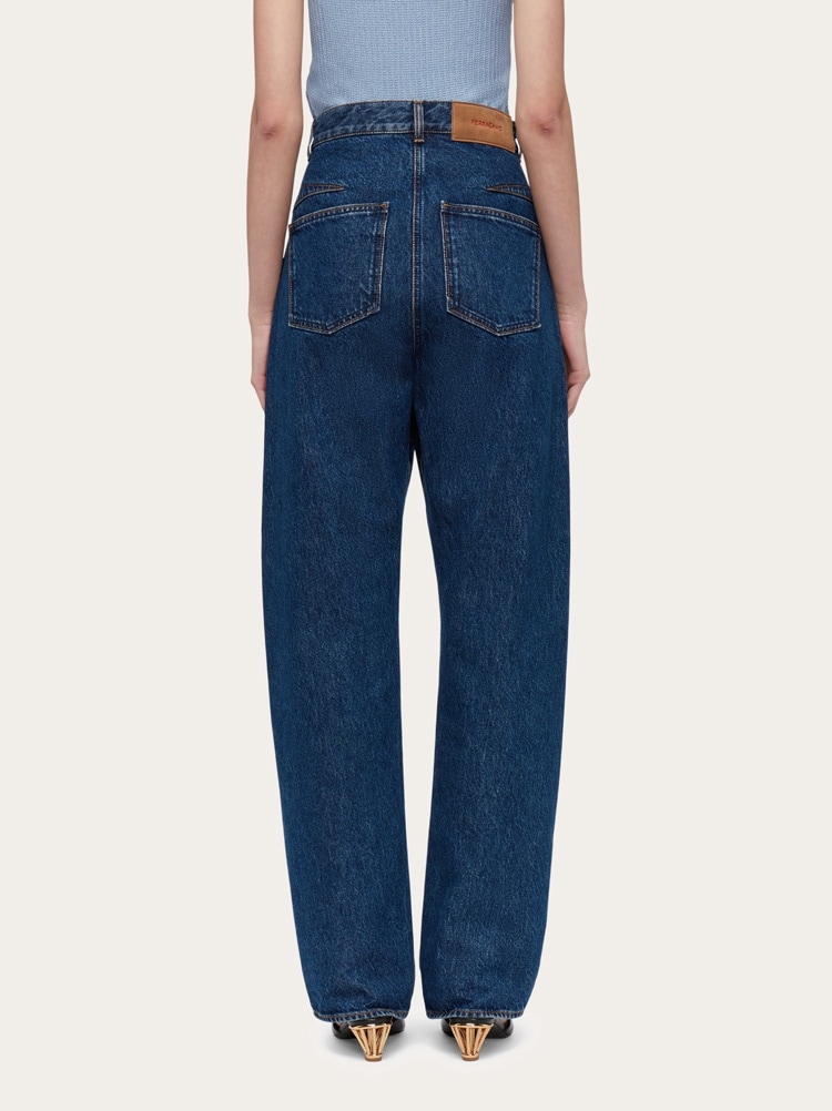 워시드 데님 진 Gallery image 4