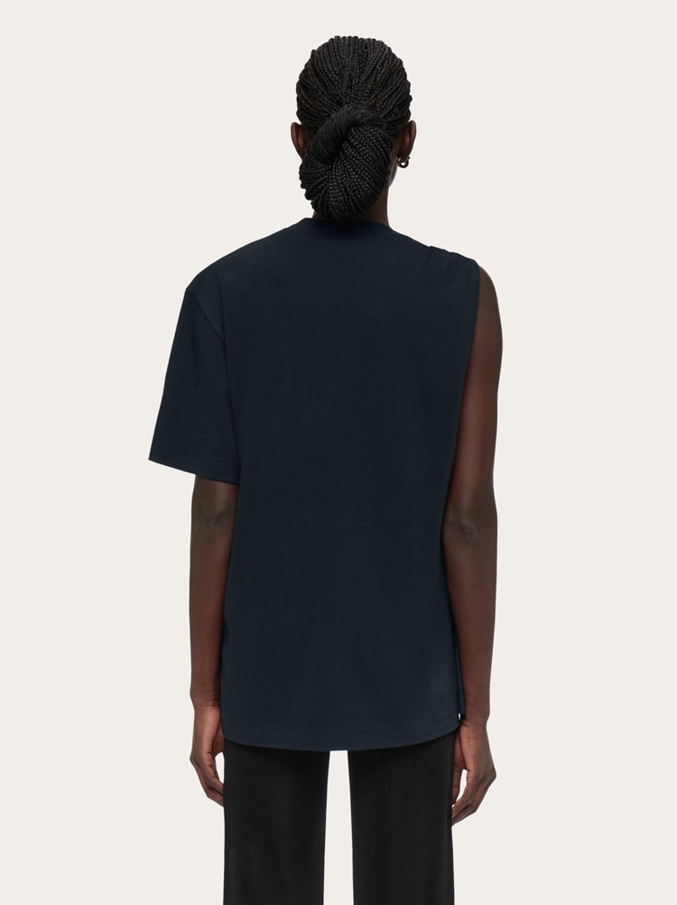 Crew neck t-shirt with golden clip Gallery image 4