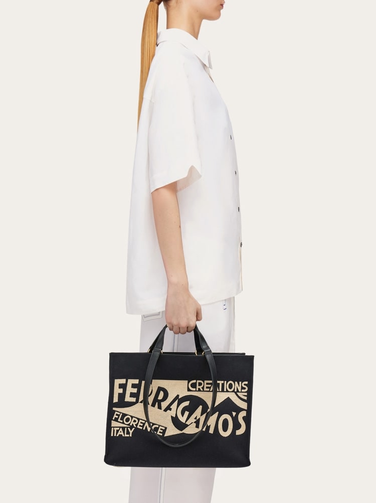 美品❤️サルヴァトーレフェラガモ トートバッグ デカロゴ A4 Salvatore Ferragamo サルヴァトーレフェラガモ ヴァラリボン