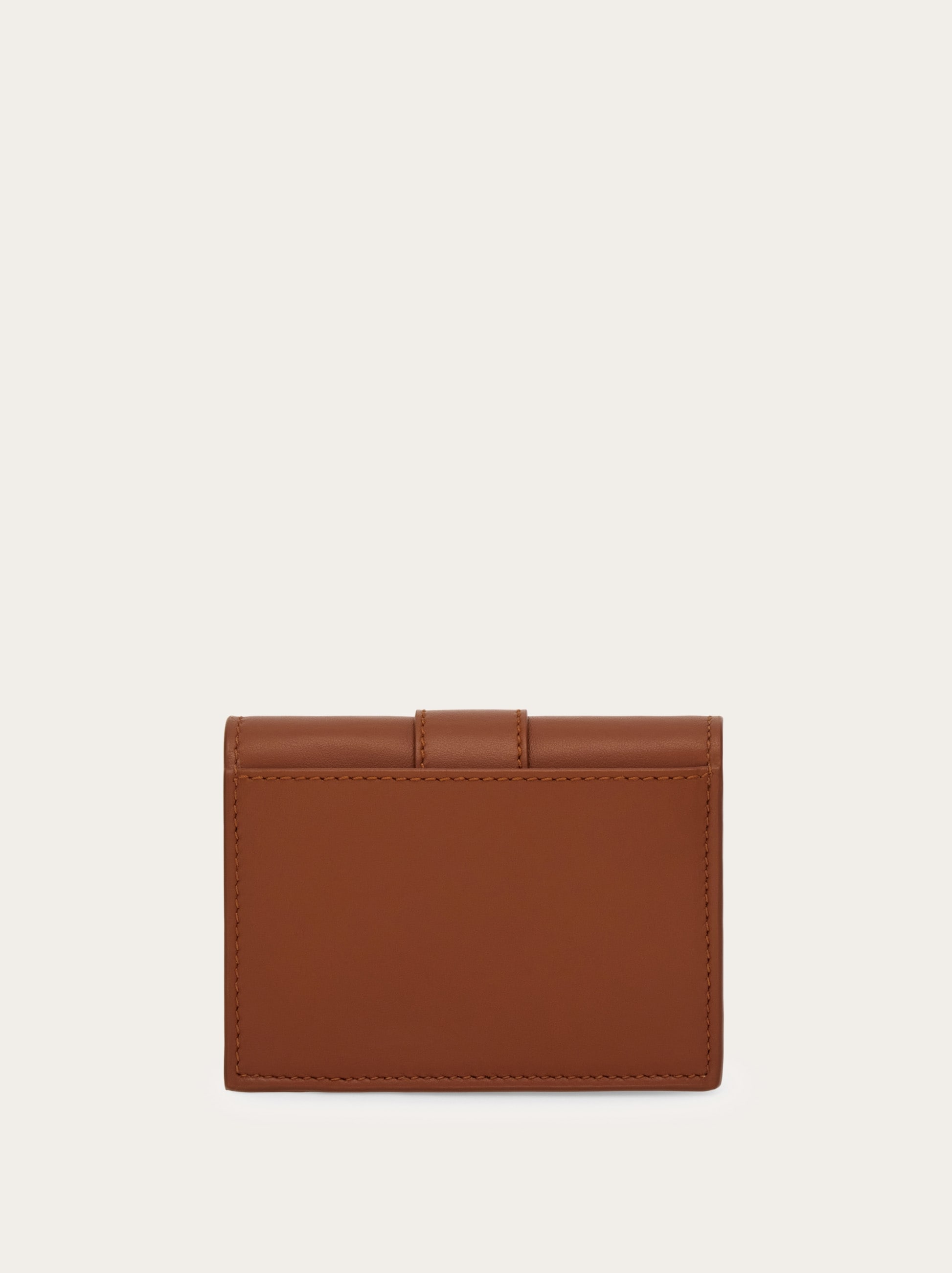 Hug compact wallet - Women | Ferragamo