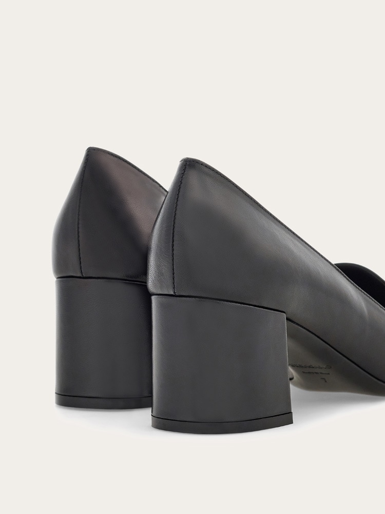 Gancini ornament pump Gallery image 7