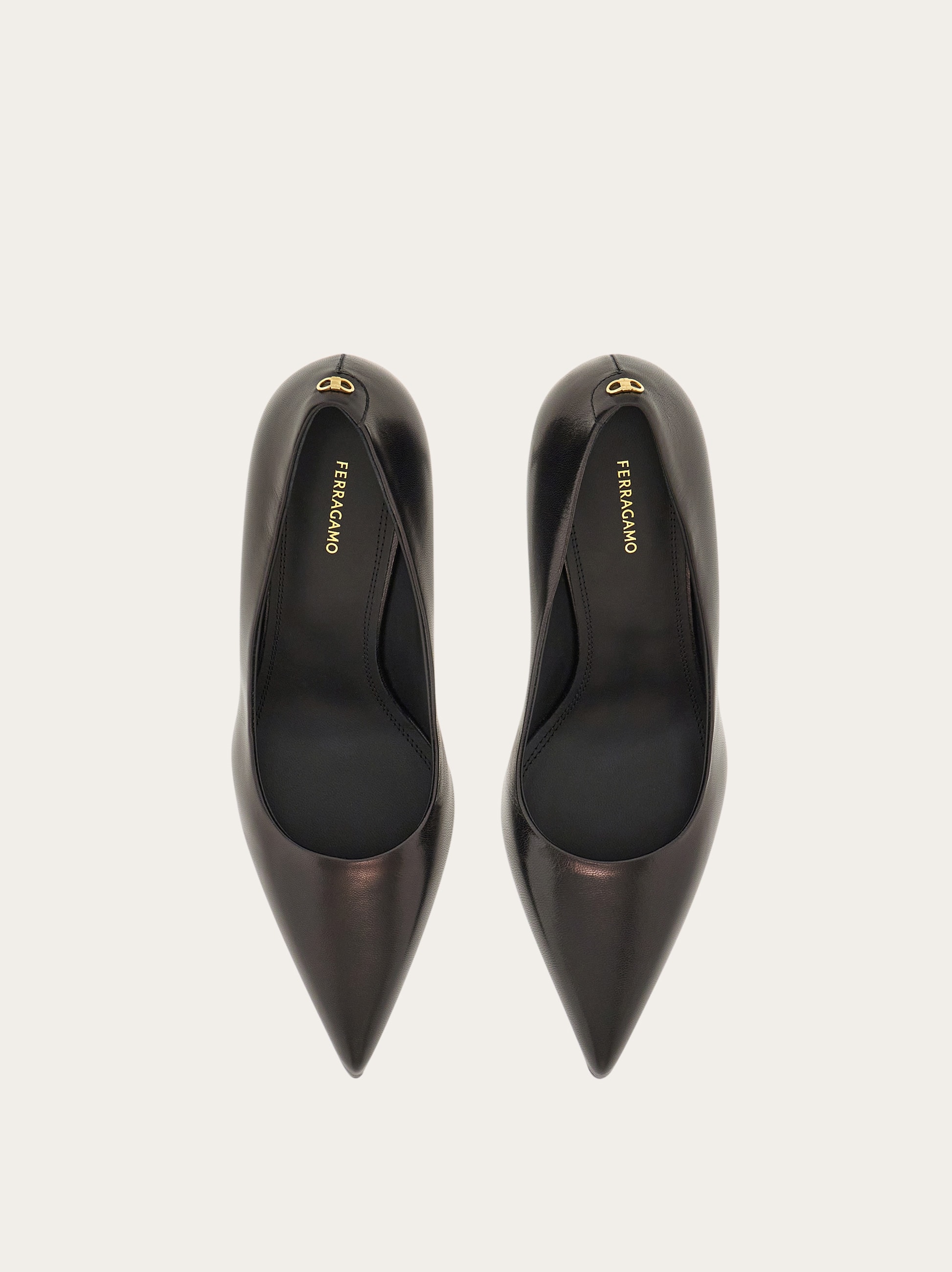 Salvatore Ferragamo 黒 ラウンド　パンプス FERRAGAMO フェラガモ パンプス ブラック レディース Salvatore