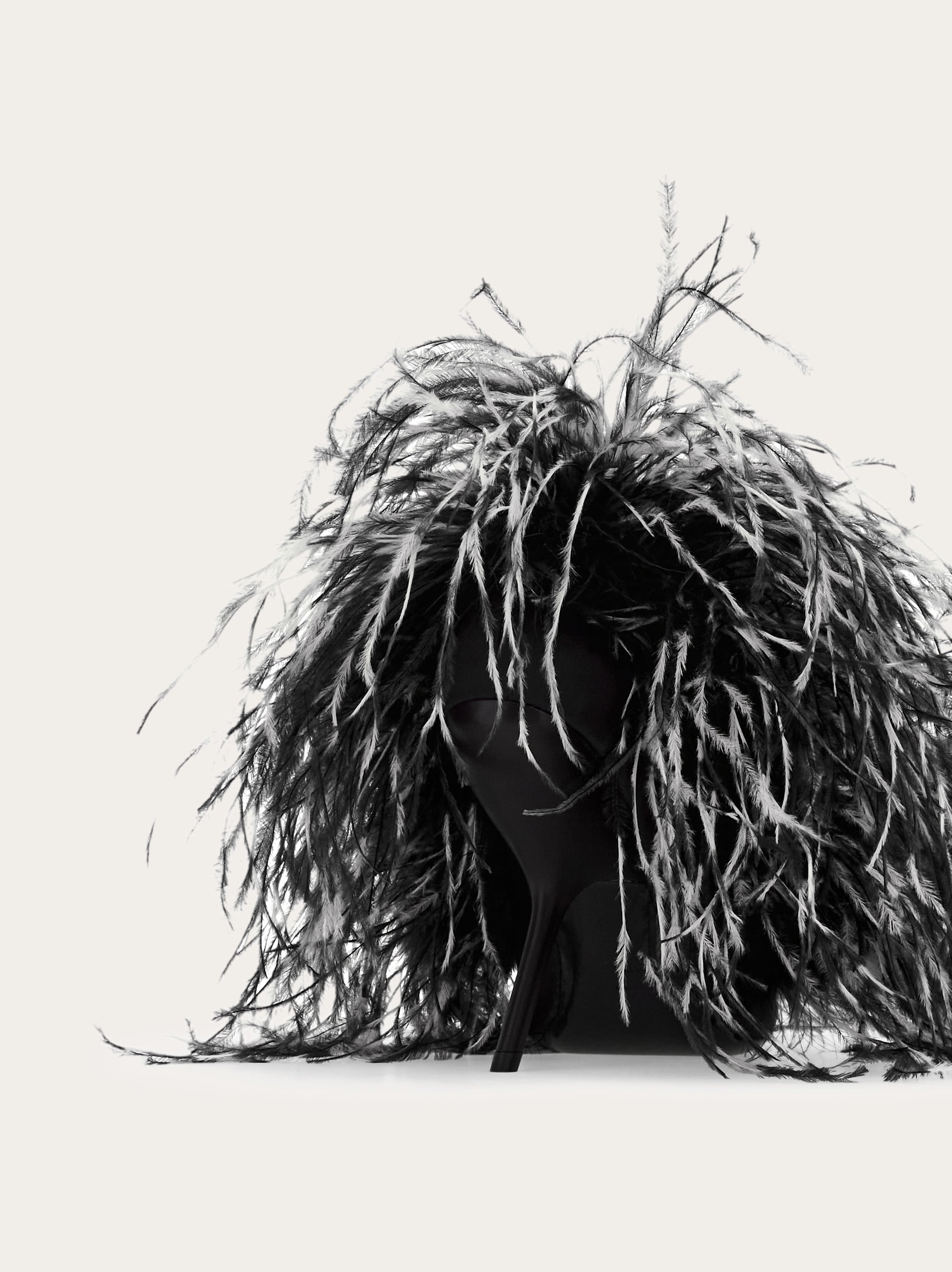 Pump with feathers - Women | Ferragamo