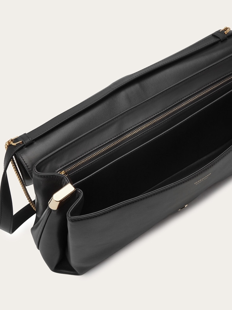 Front flap crossbody bag (M) Gallery image 6