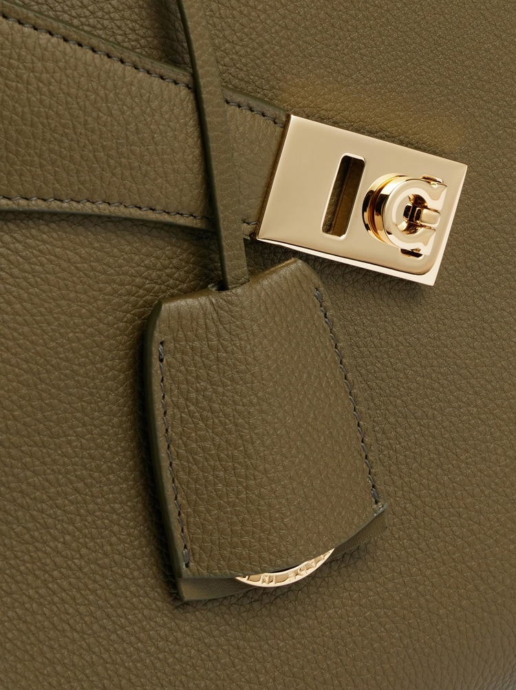 Hug handbag (L) Gallery image 7
