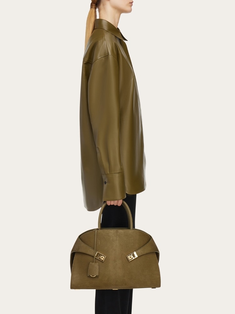 Hug handbag (L) Gallery image 2