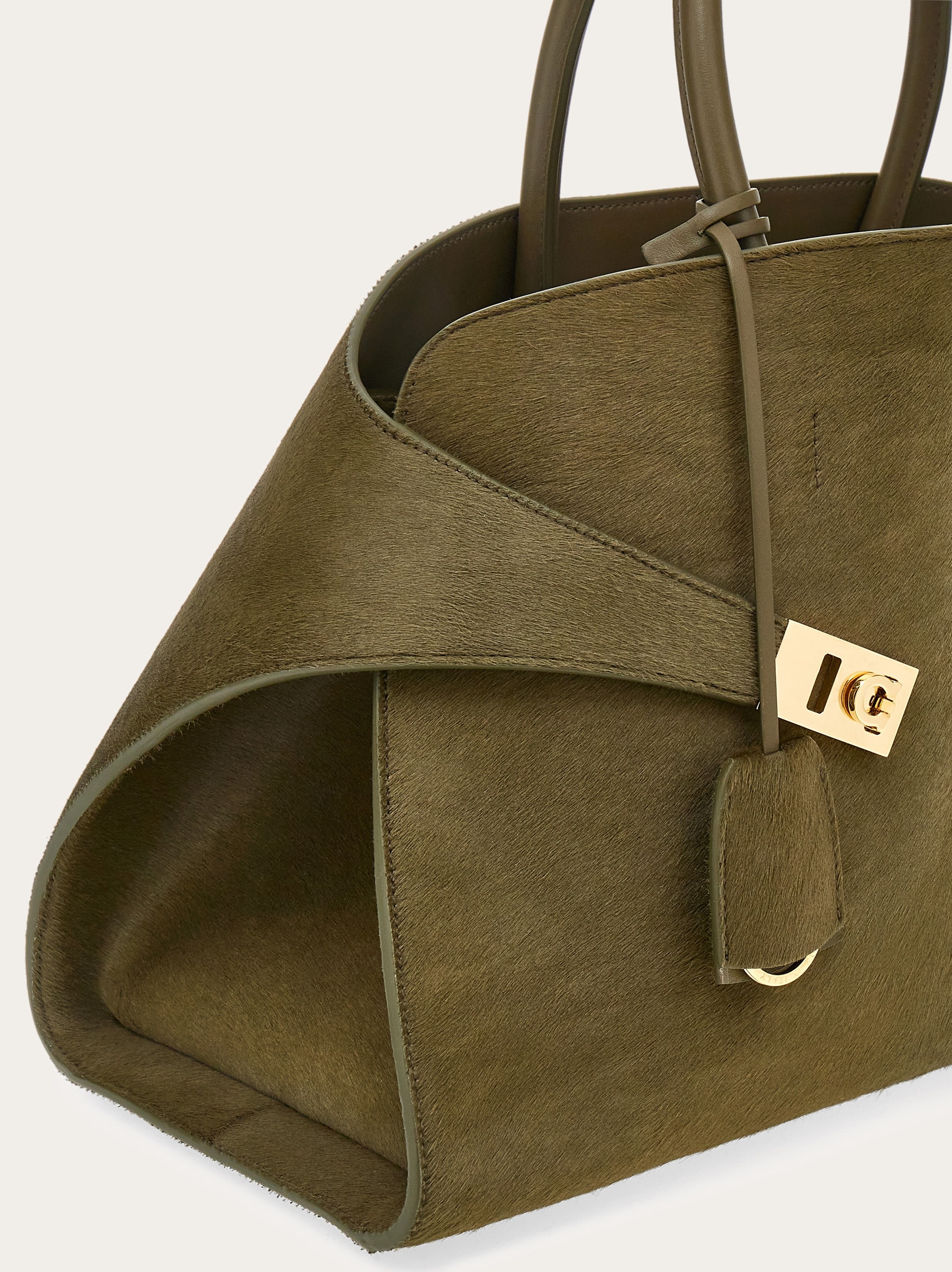 Hug handbag (L) - Women | Ferragamo