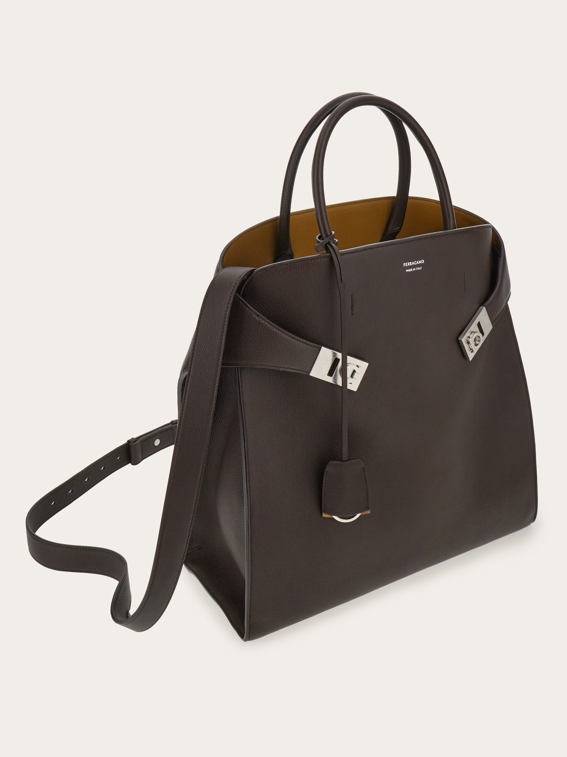 ハンドバッグ FERRAGAMO Hug Leather Medium Tote Bag Hug ソフト バイカラー ワンショルダーバッグ(M) - ウィメンズ