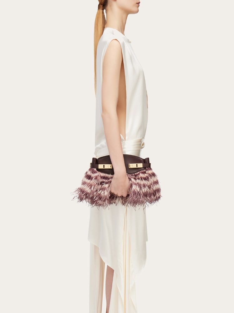 SALVATORE FERRAGAMO ハクハックルフツ 01I810ROL85775402 NERO Hug soft crossbody bag with feathers (XS) - Women | Ferragamo