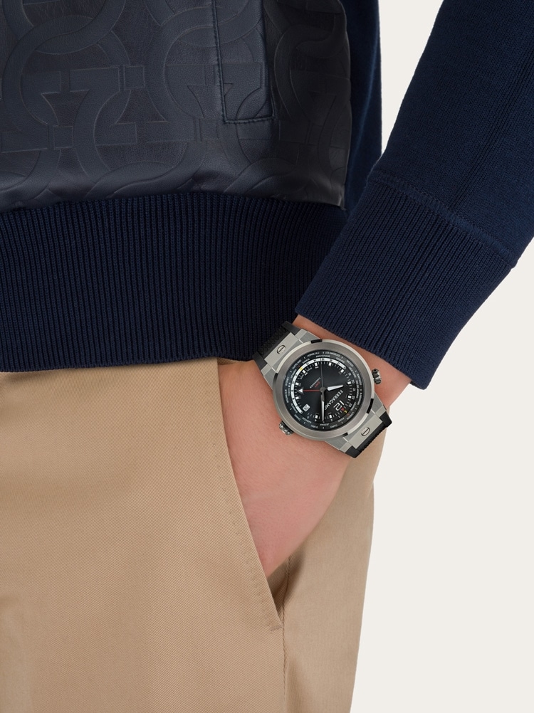 F-80 GMT watch Gallery image 4