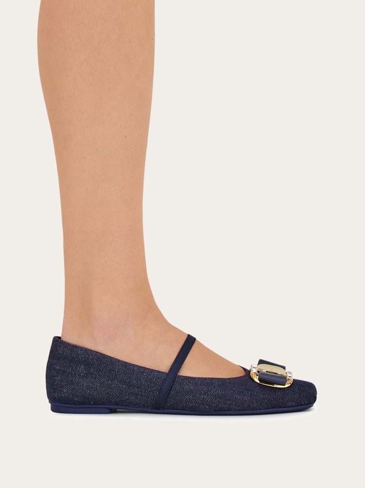 Salvatore Ferragamo バレリーナシューズ 黒 スタッズ付き ヴァリナ - ウィメンズ | Ferragamo