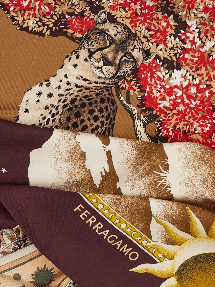 マフラー・ストール SALVATORE FERRAGAMO PRINTED WILL FOULARD Ferragamo Printed Will Foulard | italist