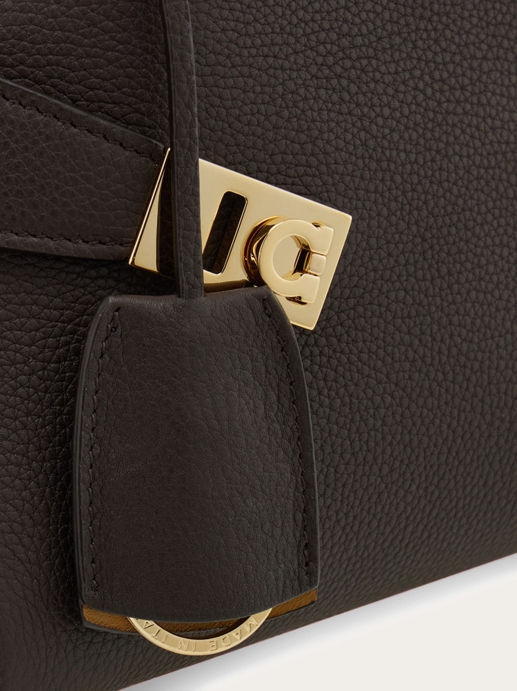 Hug bicolor handbag (XS) Gallery image 8