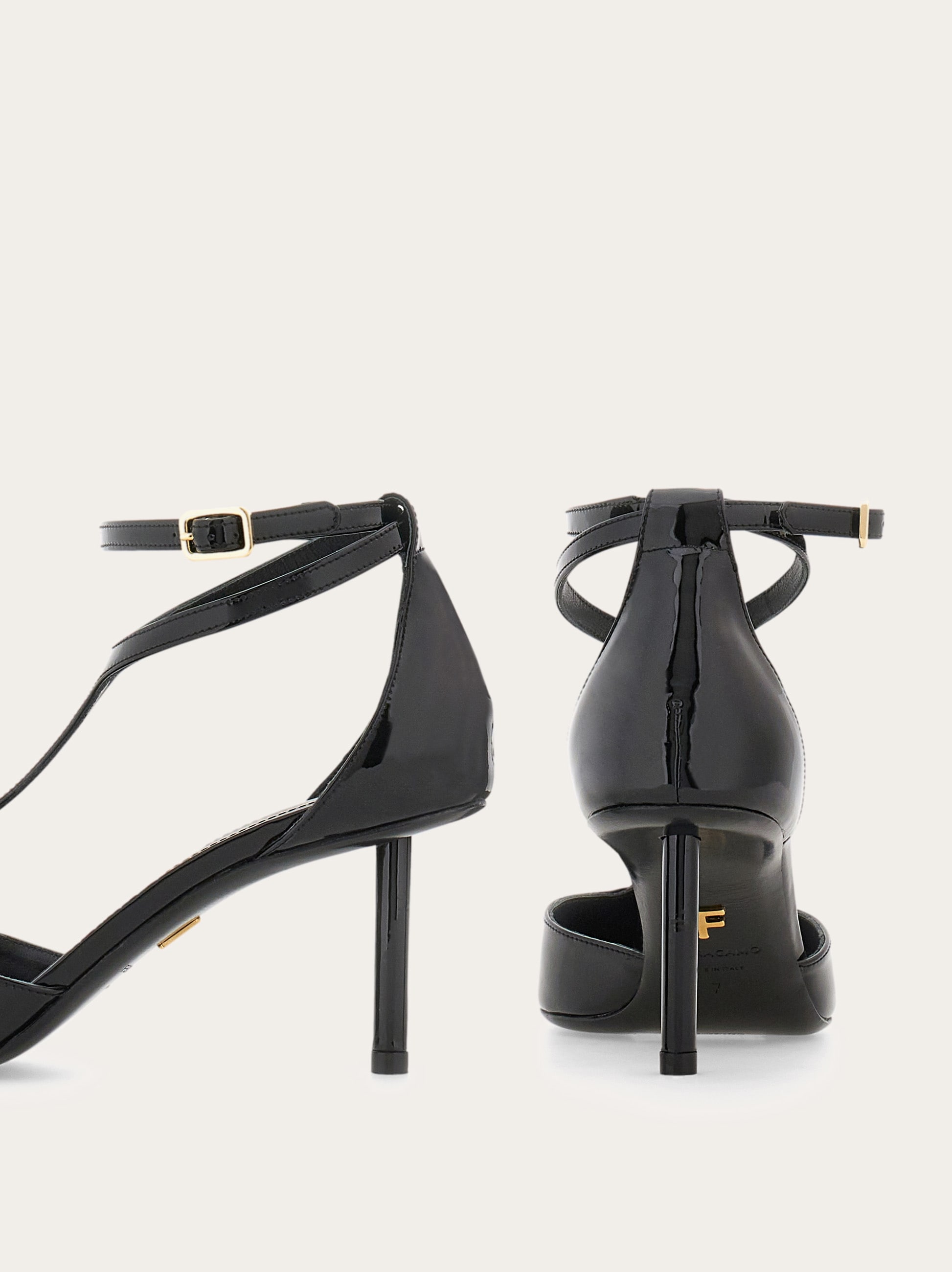 T-strap pump - Women | Ferragamo