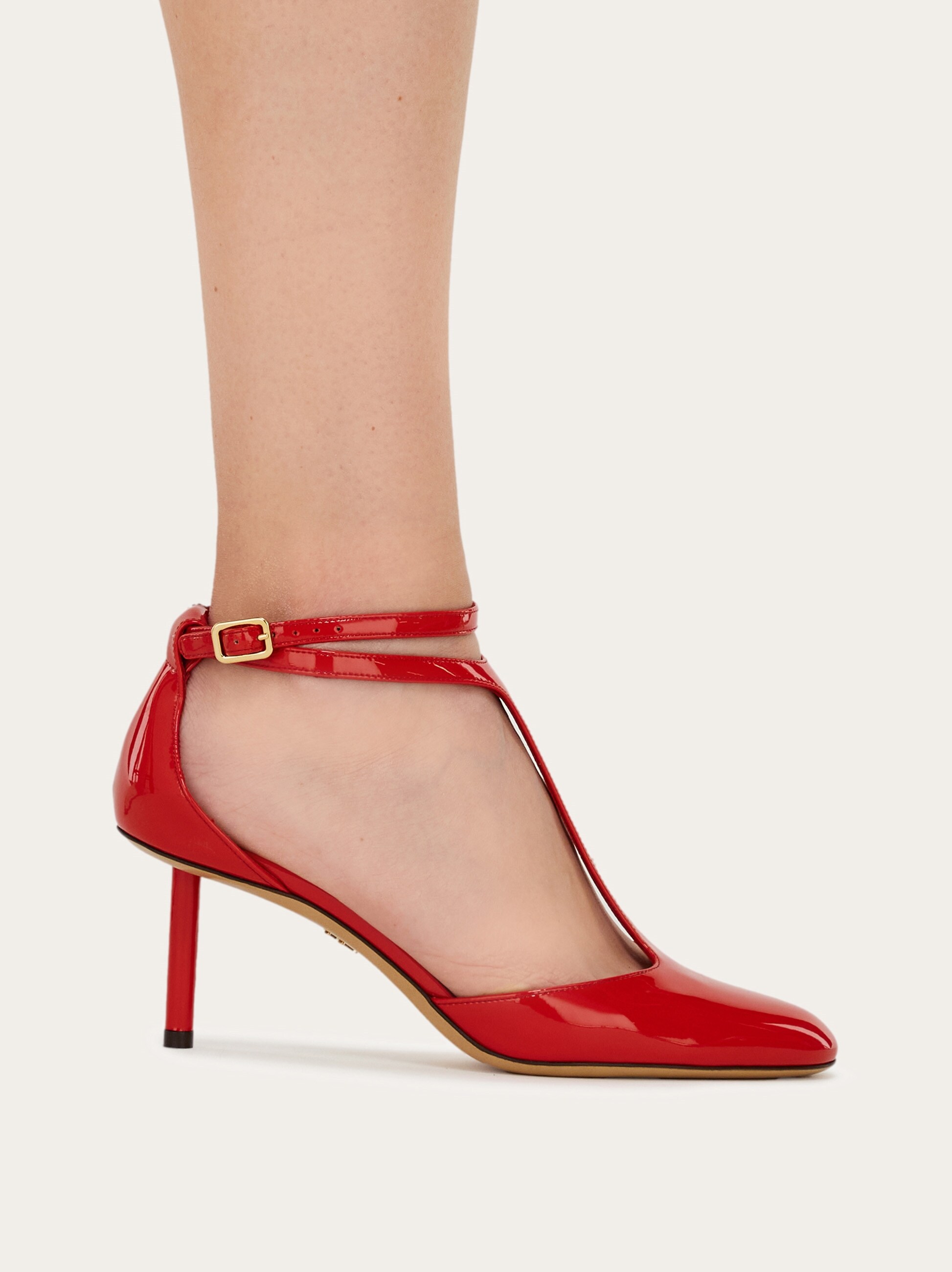 【送料&関税込】Ferragamo Strappy Pumps Ferragamo Strappy Pumps | Red | FARFETCH