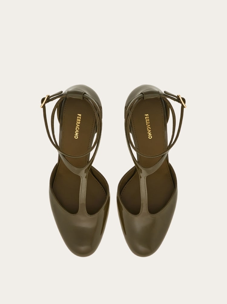 T-strap pump - Women | Ferragamo