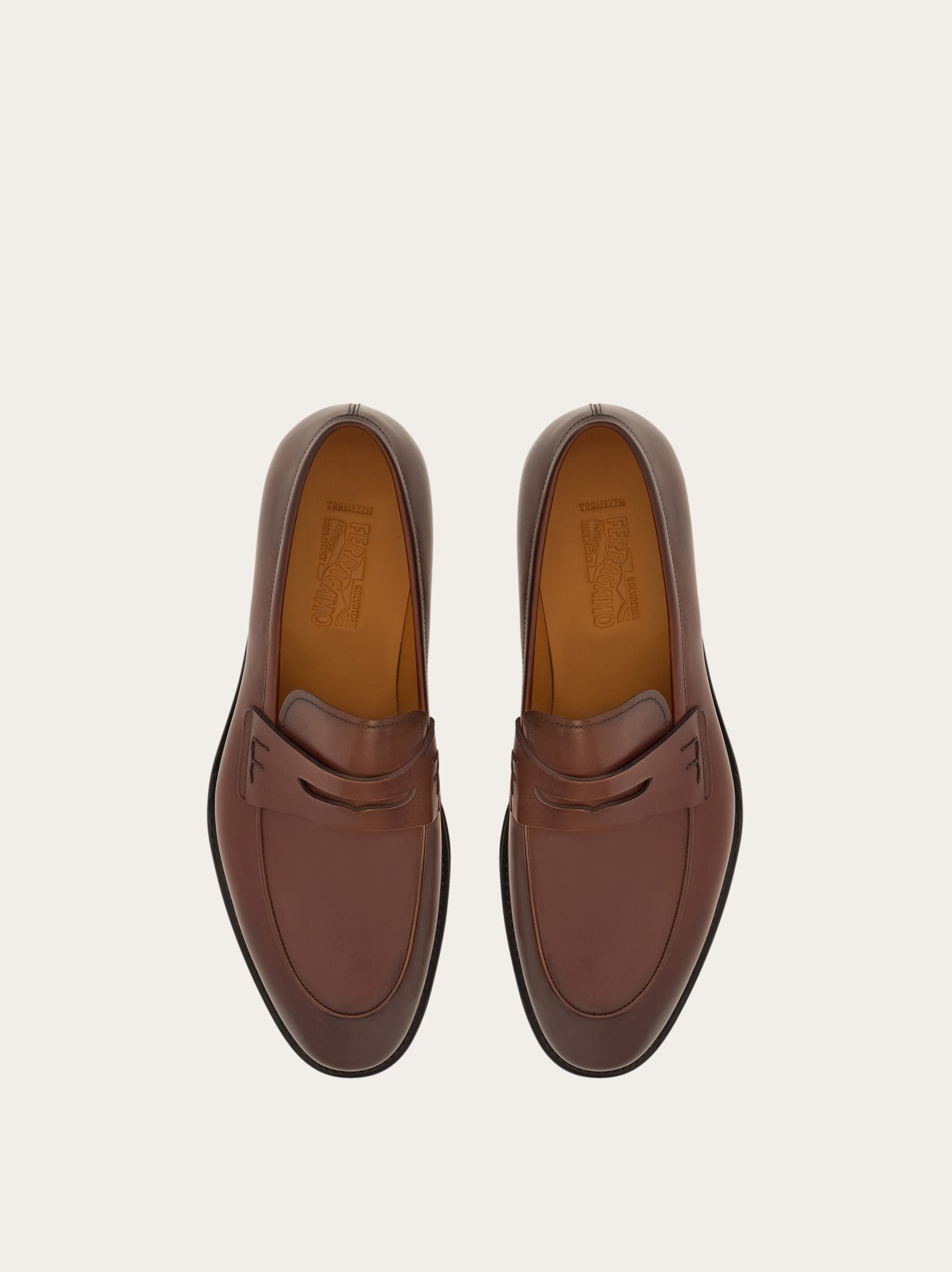 H*G様 新品Salvatore Ferragamo ダークブラウン ローファー ローファー - メンズ | Ferragamo