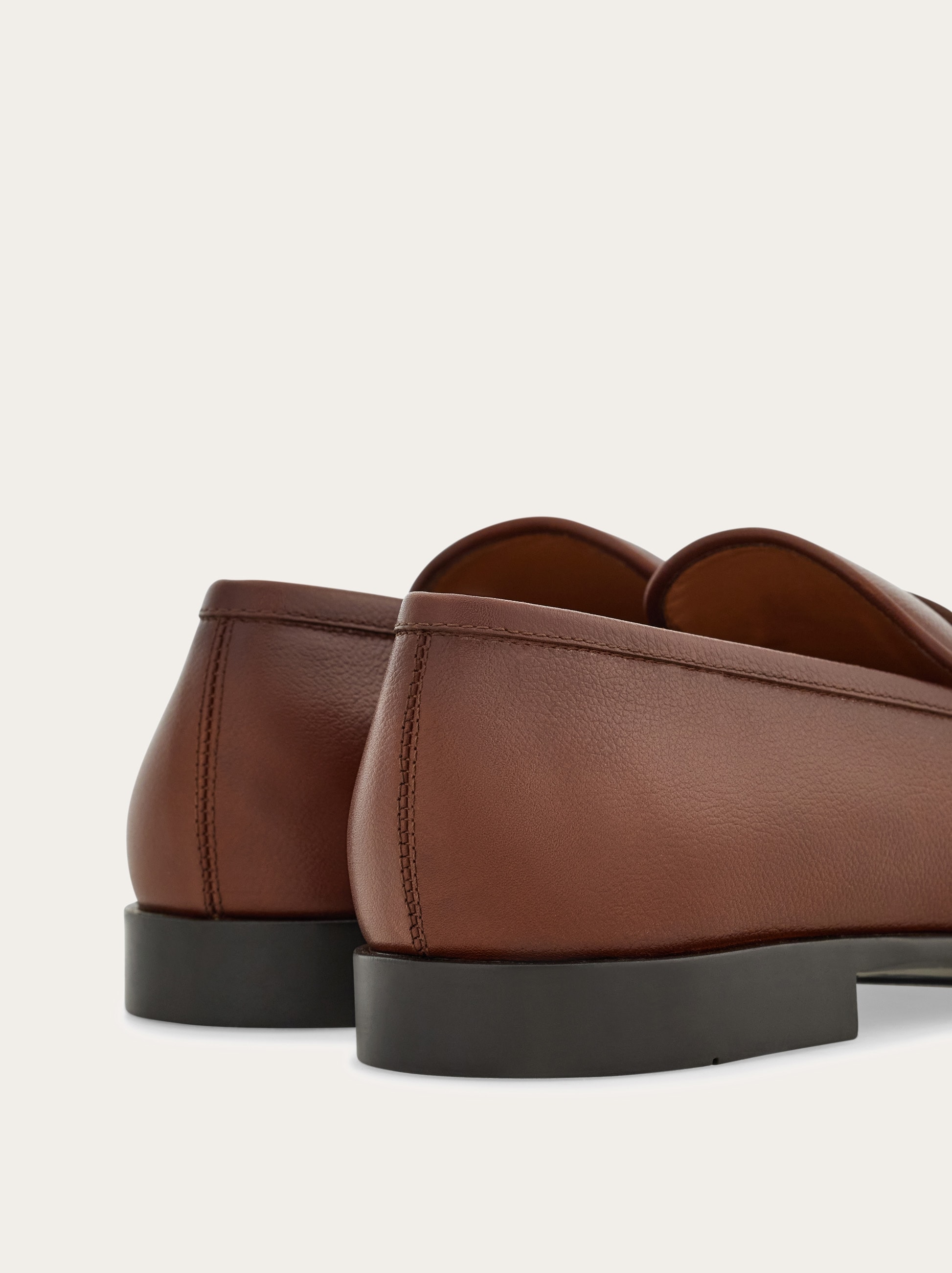 Ferragamo♪SALE♪0763716 Casual loafer with Gancini ornament - Men | Ferragamo
