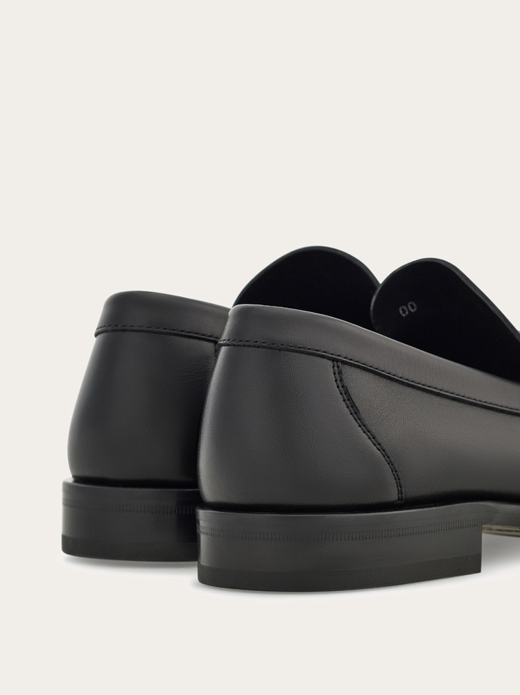 Penny loafer with Gancini ornament Gallery image 4