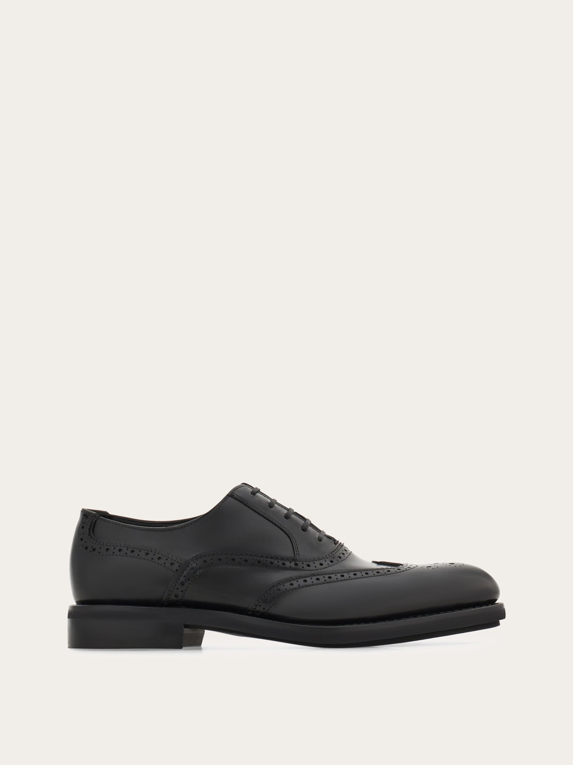 靴 FERRAGAMO tramezza 6.5 Black Tramezza Oxford Brogue - Men | Ferragamo
