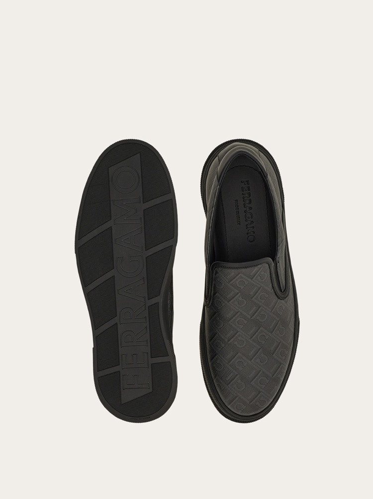 Slip on sneaker Gallery image 6
