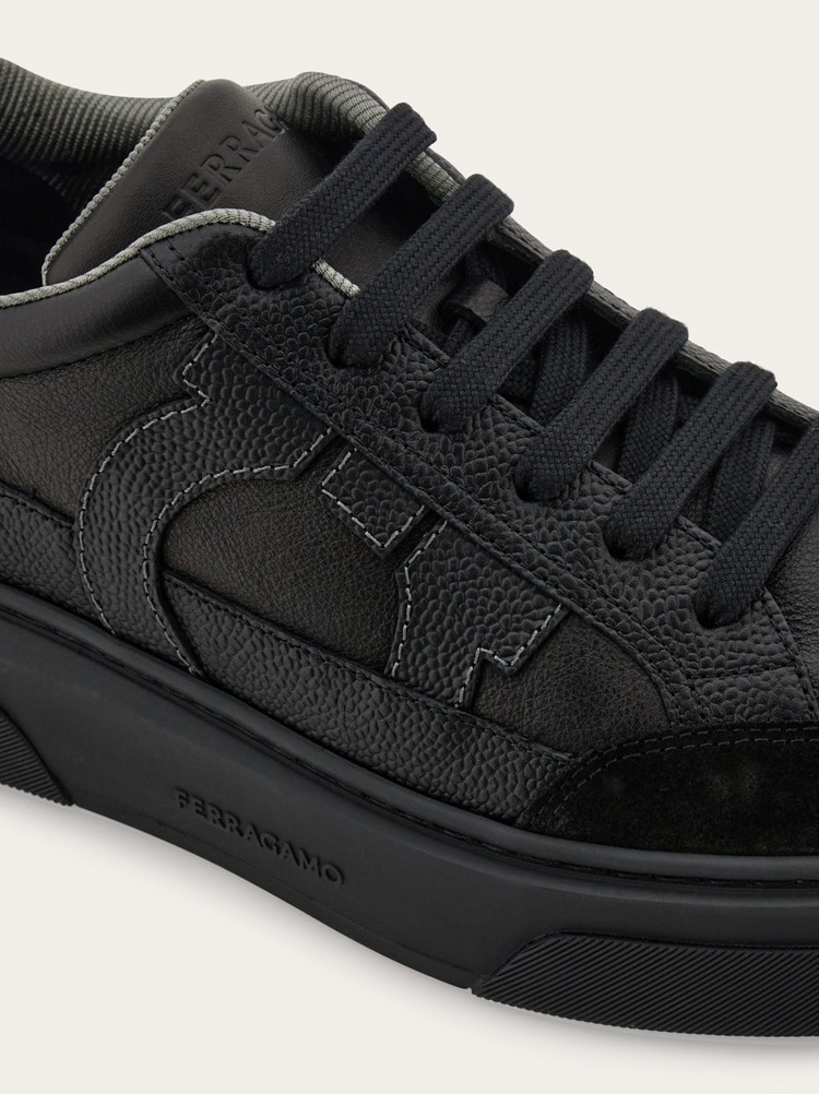 Sneakers bajas adorno Gancini Gallery image 6