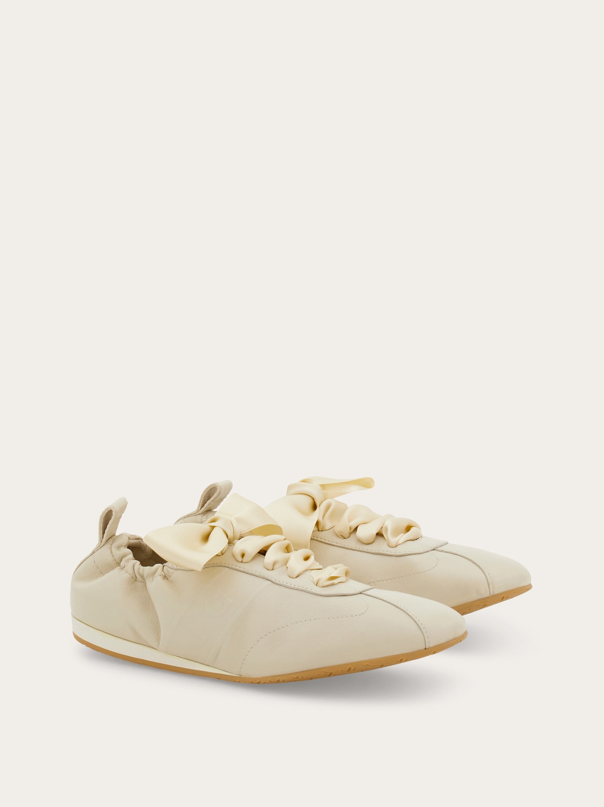 [Salvatore Ferragamo] ハイブリッドスニーカー Ferragamo Hybrid logo-patch Panelled Sneakers | Red | FARFETCH