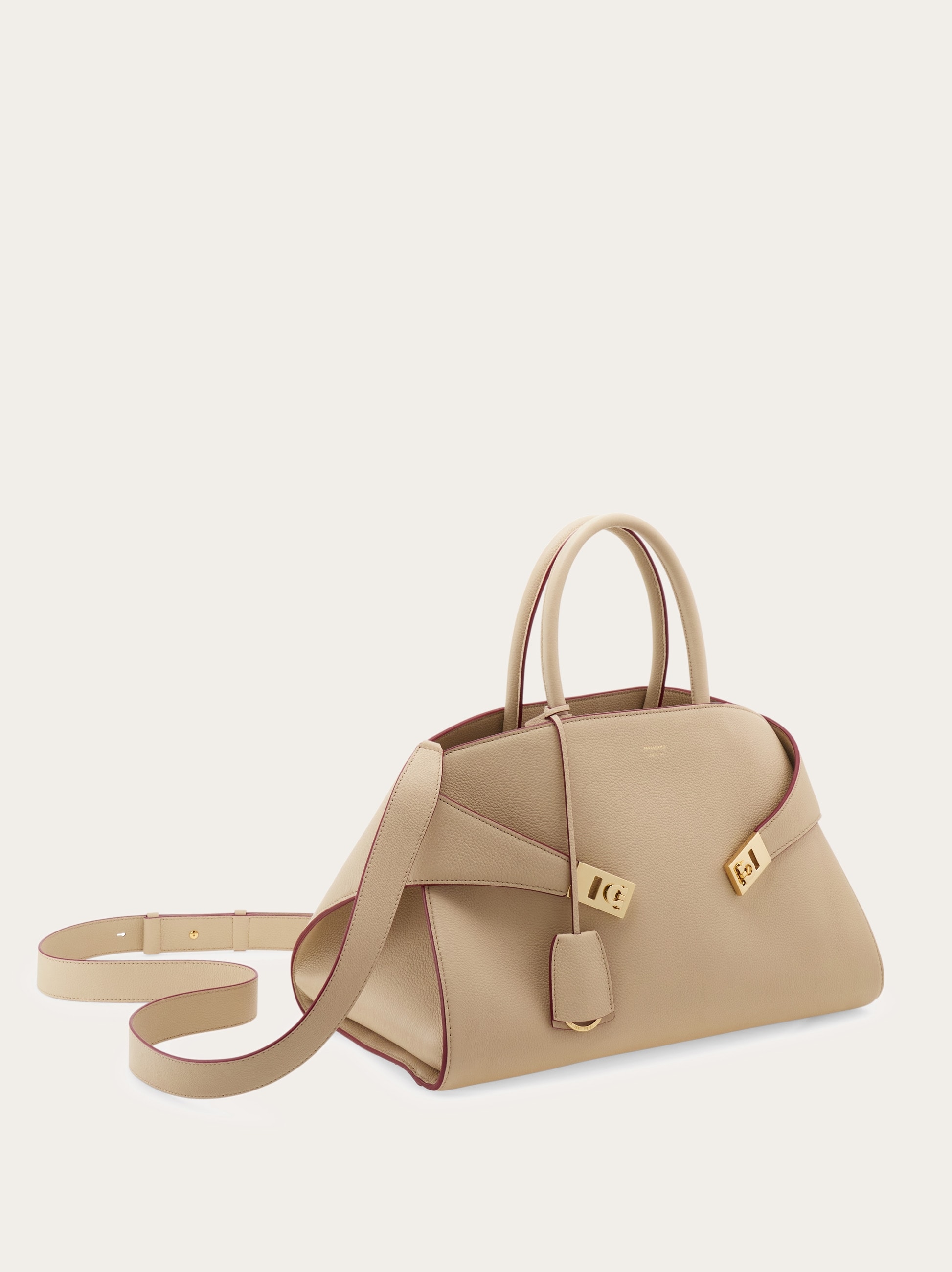 Hug handbag (L) - Women | Ferragamo
