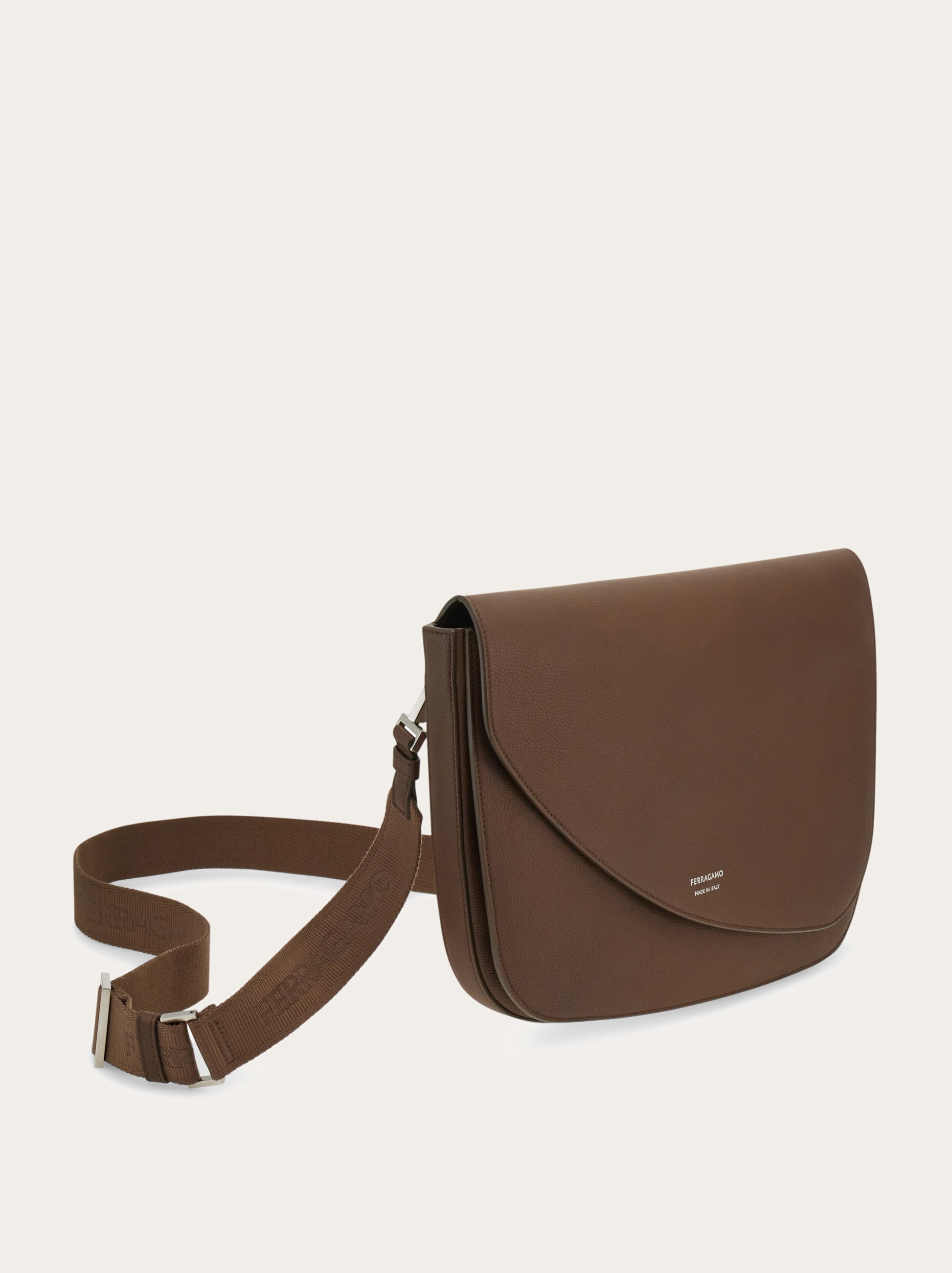 【FERRAGAMO】FIAMMA MESSENGER BAG Fiamma messenger bag (S) - Women | Ferragamo