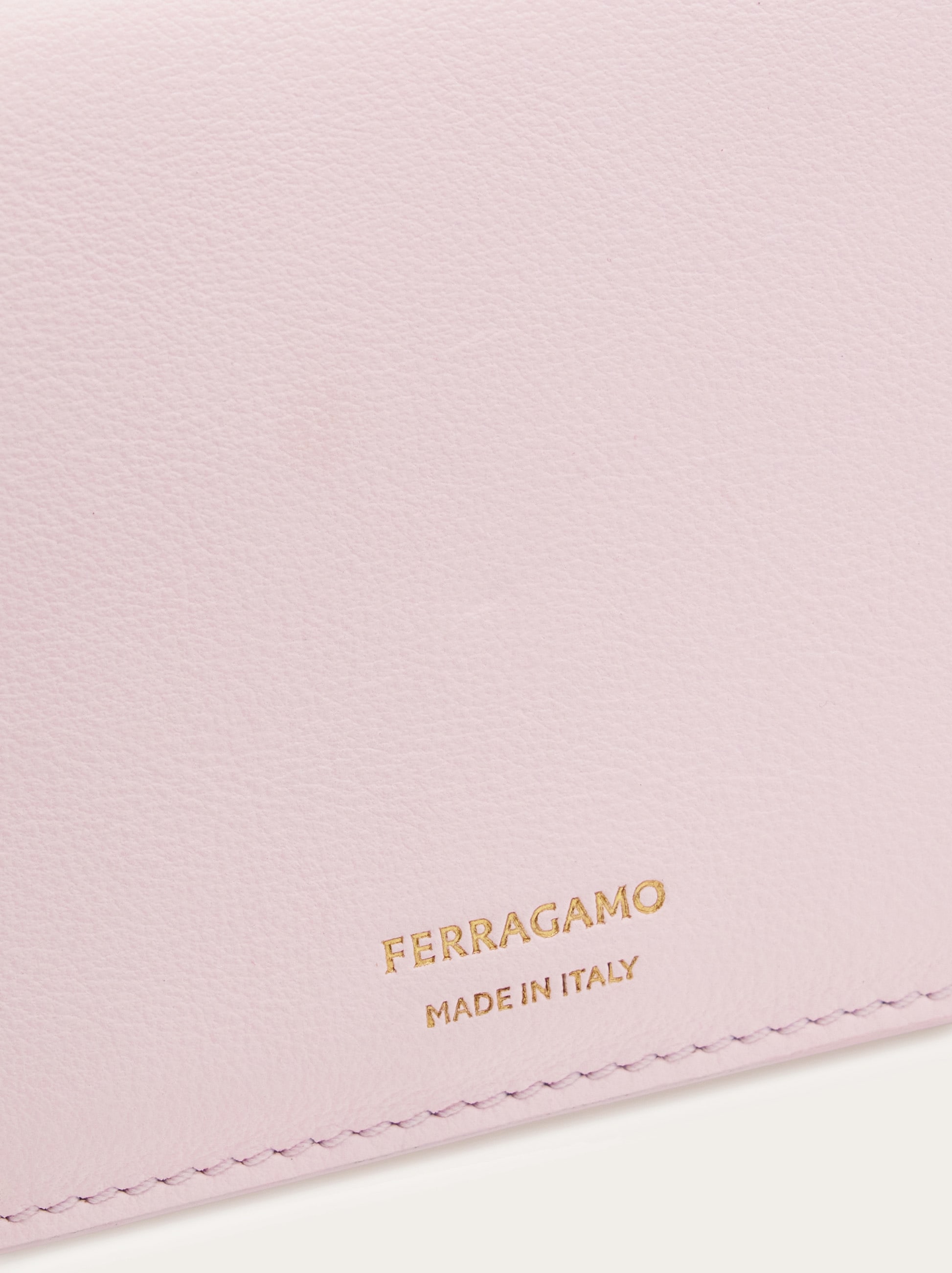 美品【Ferragamo】半袖 ニット バイカラー 赤 綿 ツートン ブランド 美品【Ferragamo】半袖 ニット バイカラー 赤 綿 ツートン ブランド