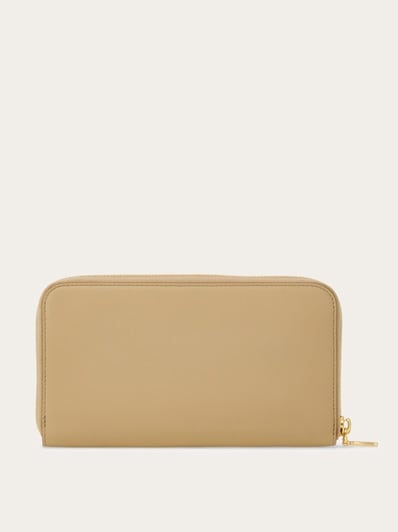 【送料&関税込】Ferragamo Continental Wallet Gancini continental wallet - Women | Ferragamo