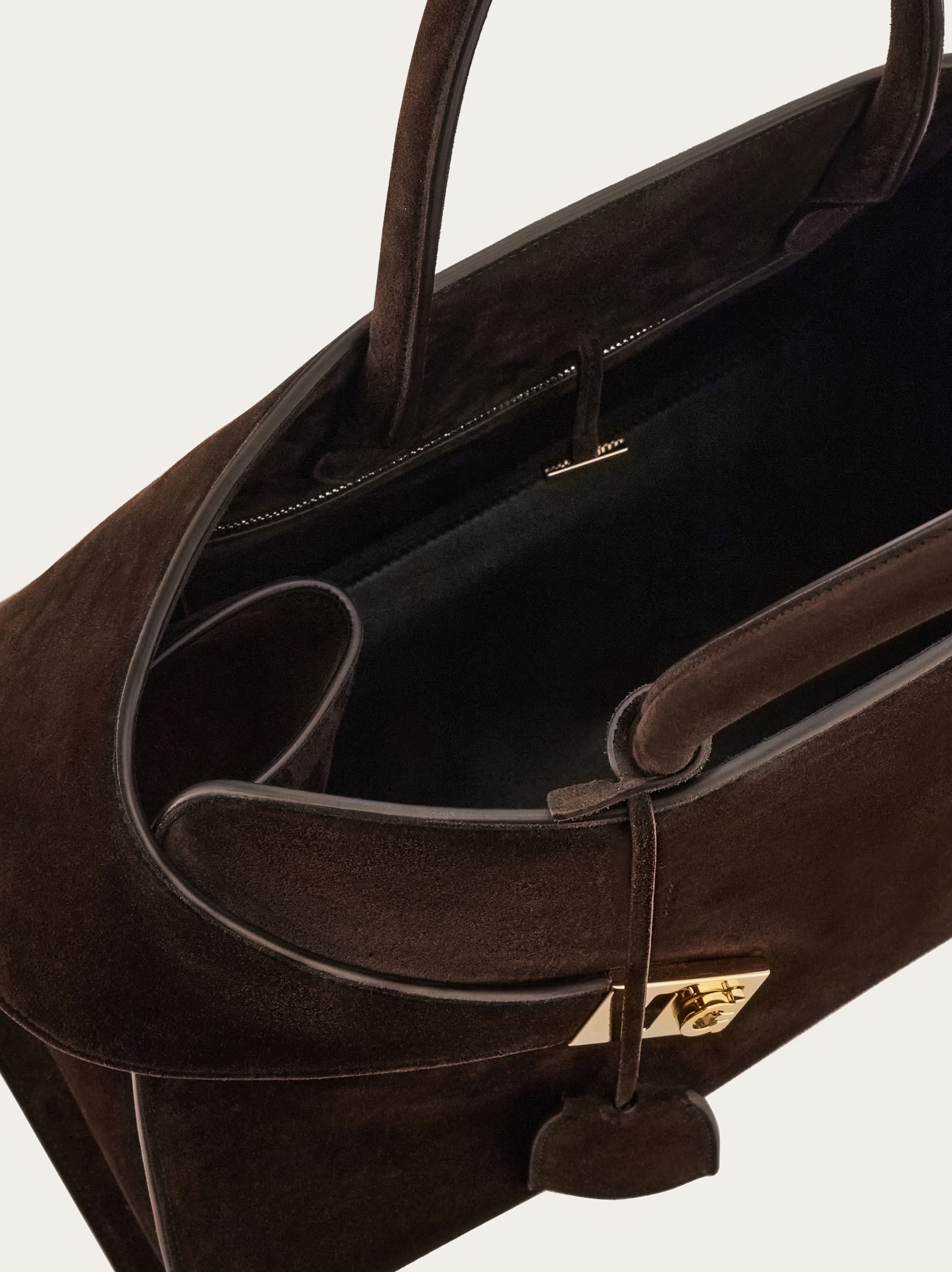 ハグハンドバッグ（L） Hug handbag (L) - Women | Ferragamo
