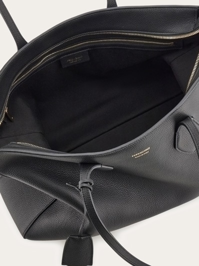 Star-shaped tote bag (L) - Women | Ferragamo
