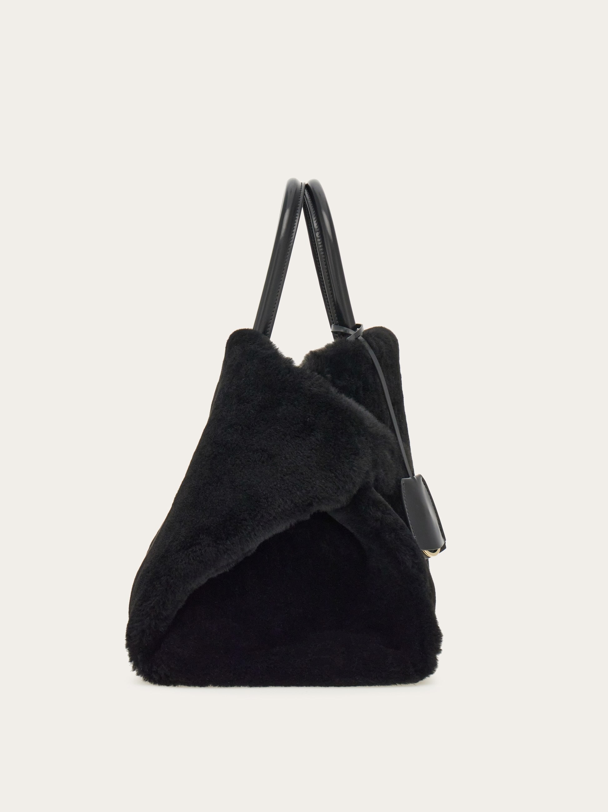 Hug handbag (L) - Women | Ferragamo