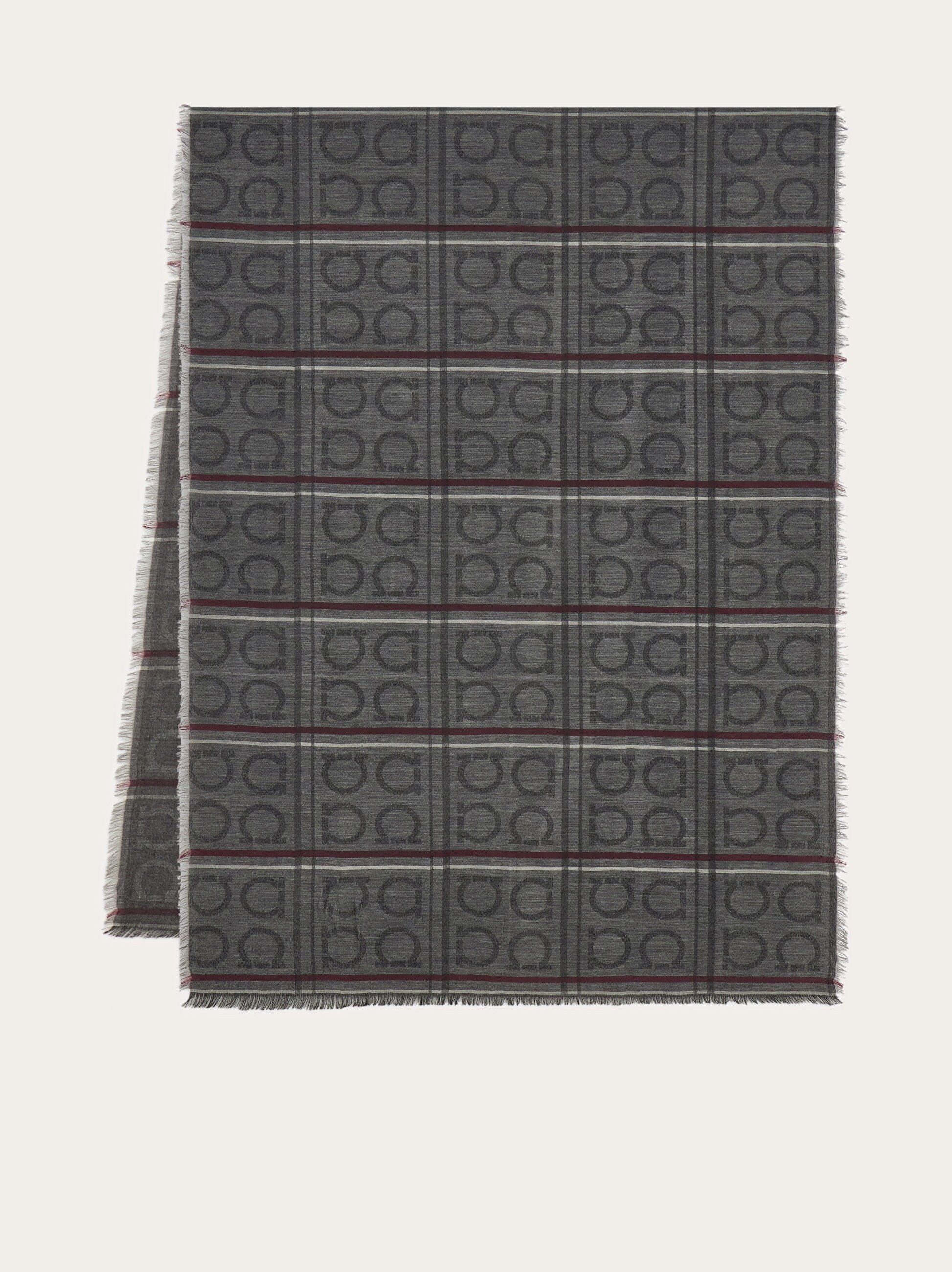 Ferragamo 超美品紳士ストール（silk100%）