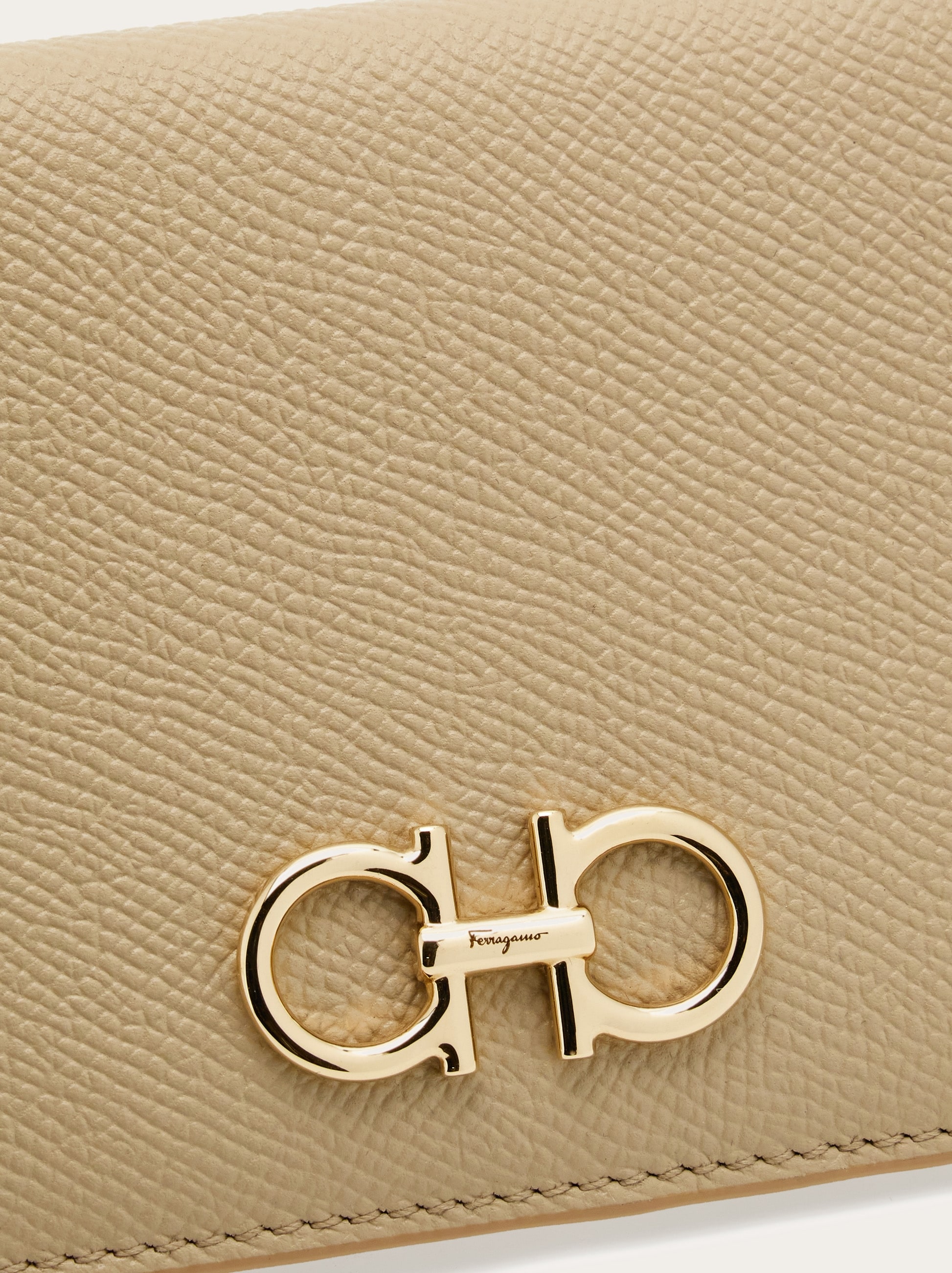 Gancini continental wallet - Women | Ferragamo