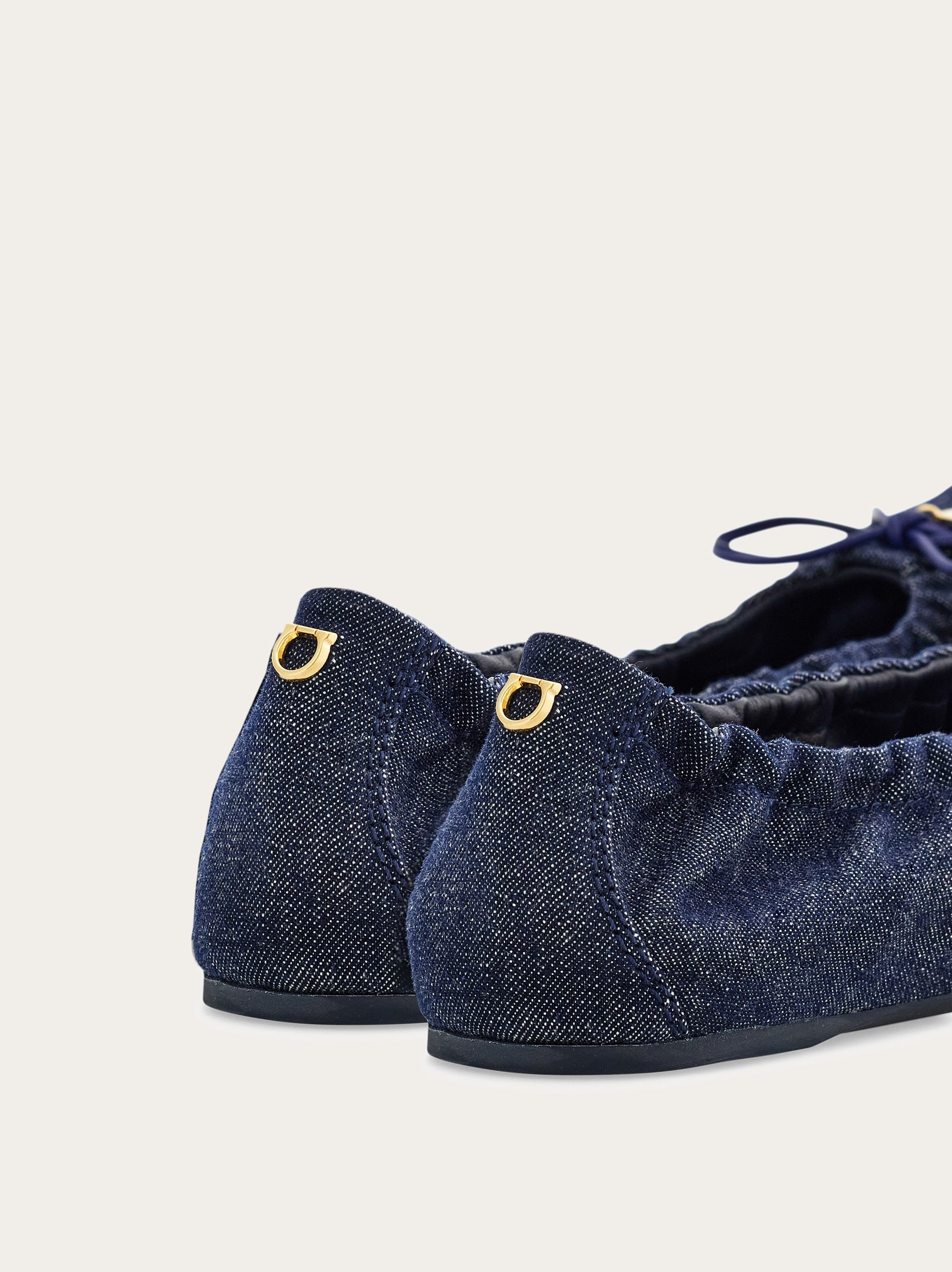 未使用美品【Ferragamo】ドットメッシュ バレエシューズ 37 バレリーナシューズ - ウィメンズ | Ferragamo