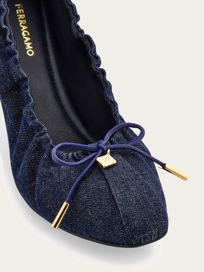 FERRAGAMO デニム フラットシューズ ANZ 1 DEN 5cm Elasticated ballet flat - Women | Ferragamo