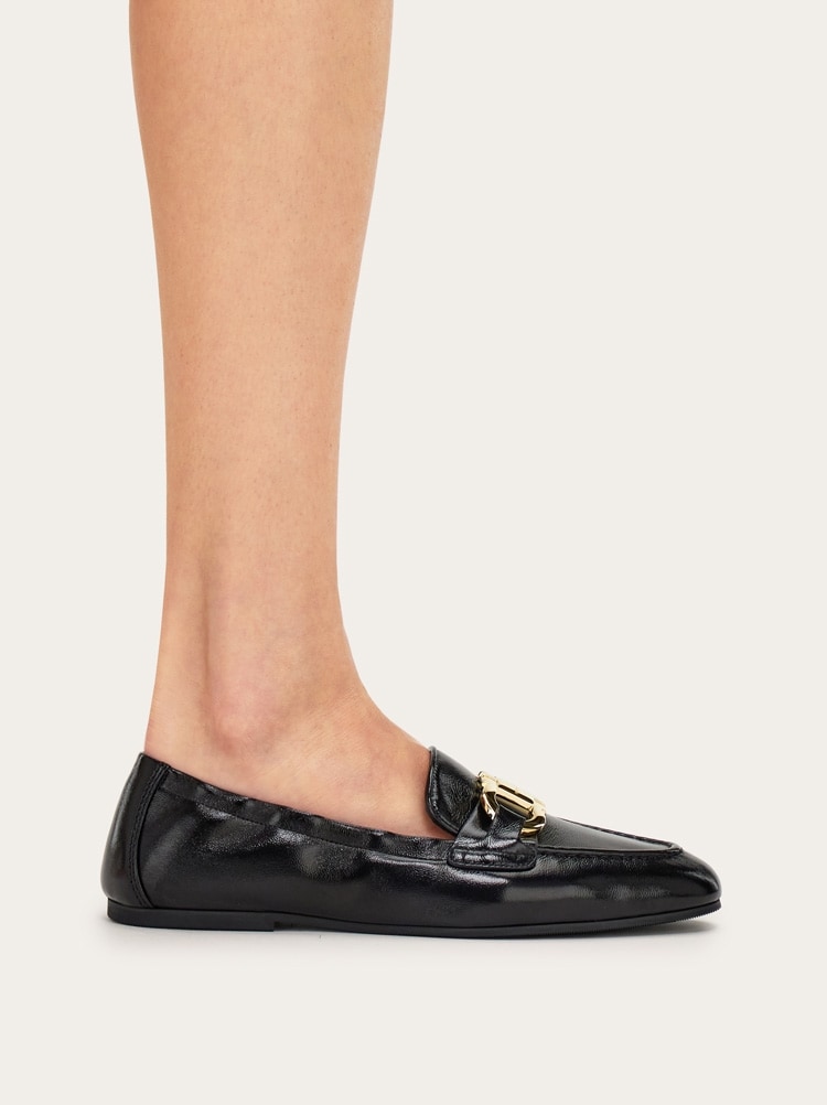 ローファー・オックスフォード Salvatore Ferragamo JODIE Loafers loafer in black leather Ferragamo Jodie Leather Gancio Loafers | Neiman Marcus