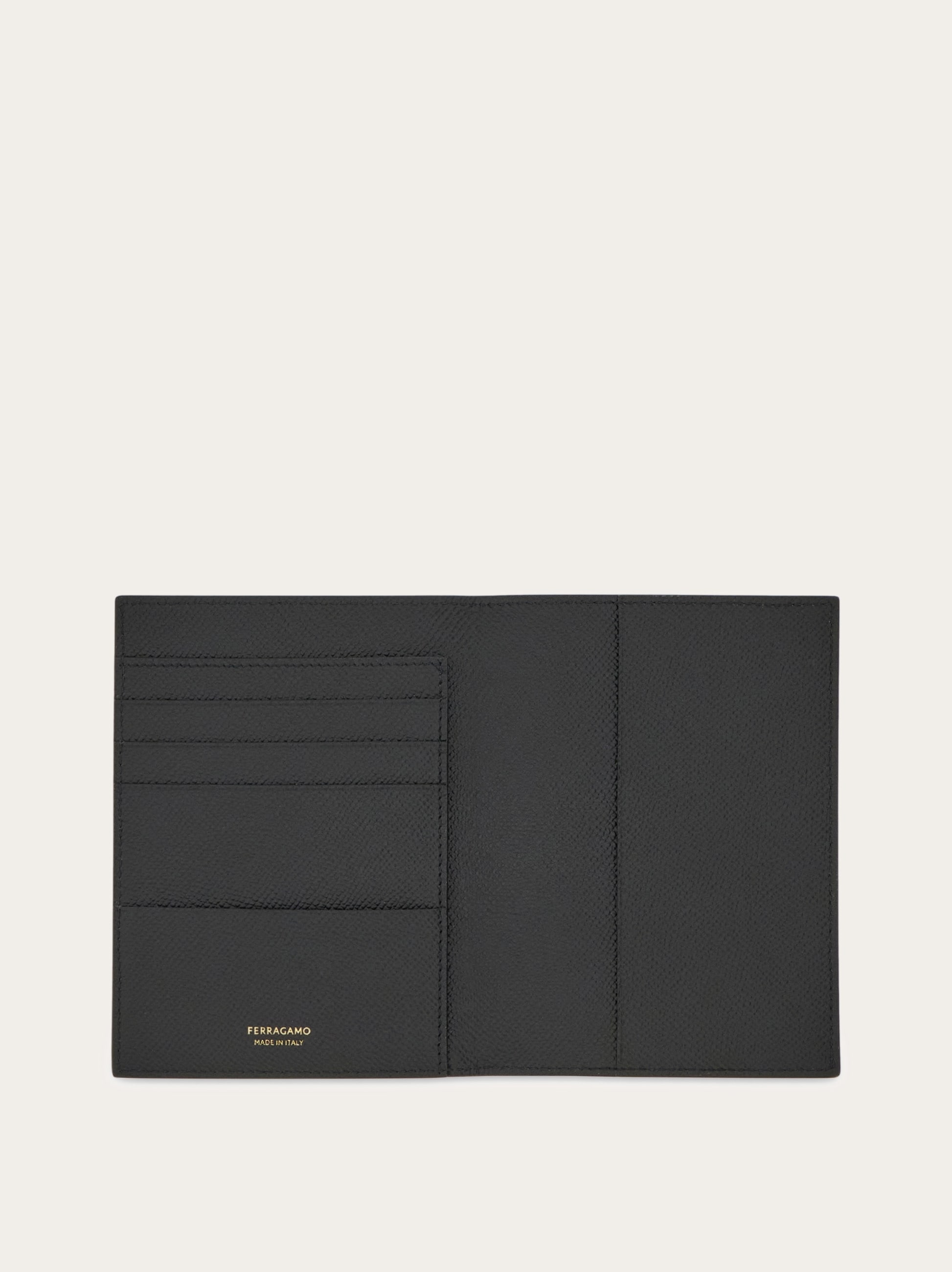 【美品】 Salvatore Ferragamo 天然本皮 パスポートケース サルバトーレフェラガモ Salvatore Ferragamo 220629 770767 カード