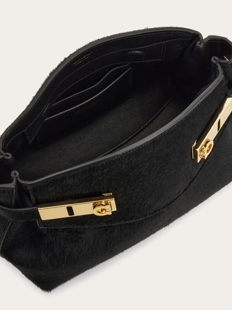 Hug soft crossbody bag (XS) Gallery image 6