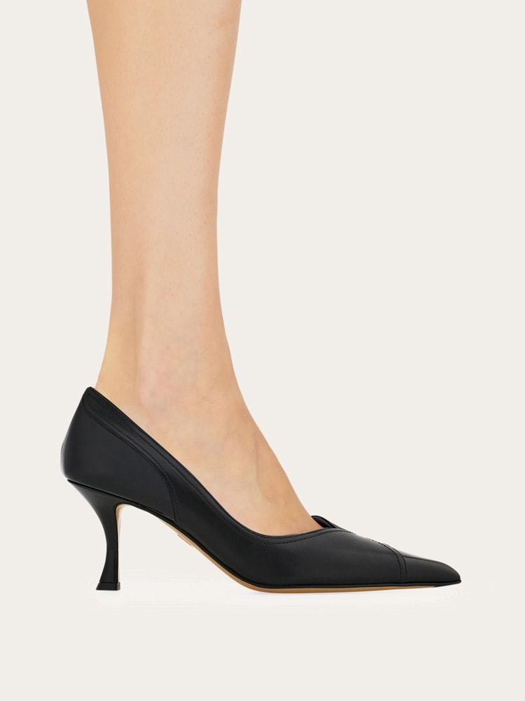 Pump shoe with inlays Gallery image 4