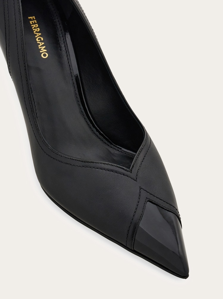 Pump shoe with inlays Gallery image 6